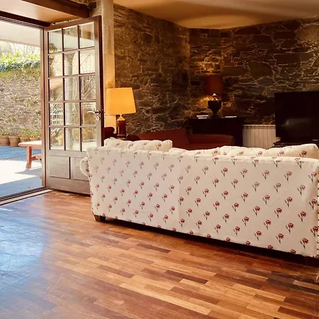 Prioral Countryside Vila *